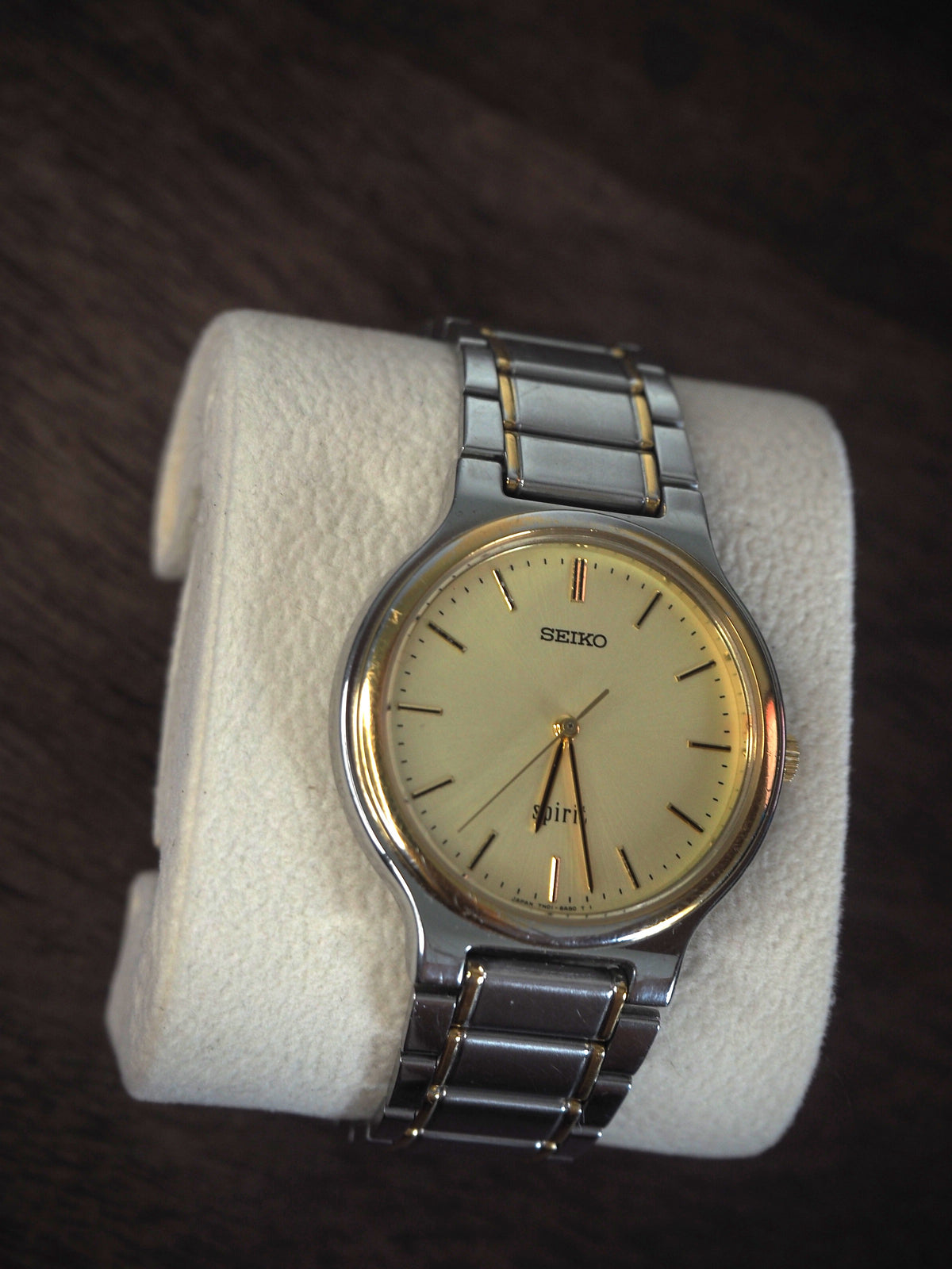 Seiko Spirit 7N01-6A70, cadran champagne