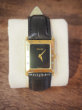 Gucci 4200M plaqué or, cadran noir